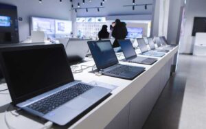 چرا استوک بخریم؟وقتی هوشمندانه انتخاب می‌کنیم، کمتر هزینه می‌کنیم و بیشتر می‌بریم